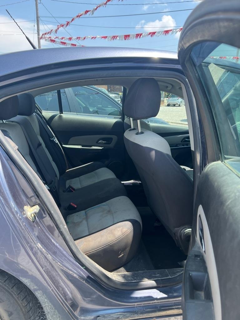 Chevrolet Cruze 4dr Sdn Auto LS 2013