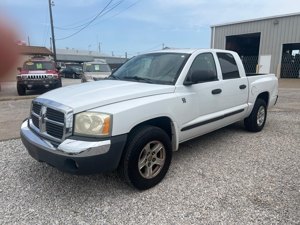 2005 Dodge Dakota 4dr Quad Cab 131 ST
