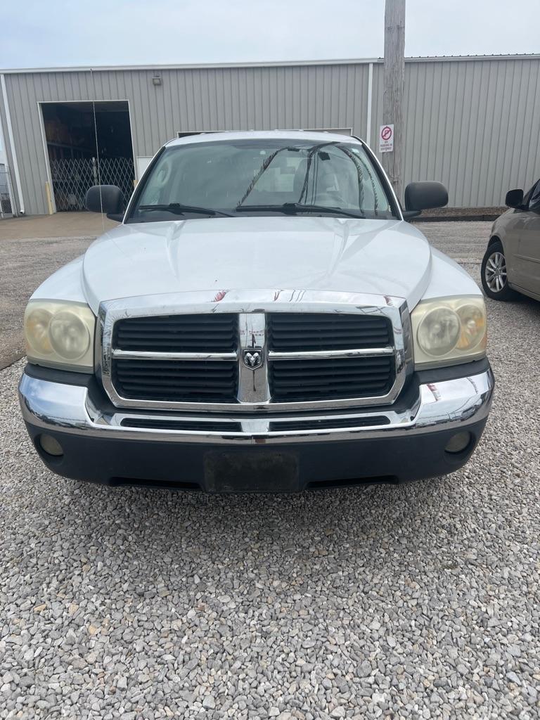 Dodge Dakota 4dr Quad Cab 131 ST 2005