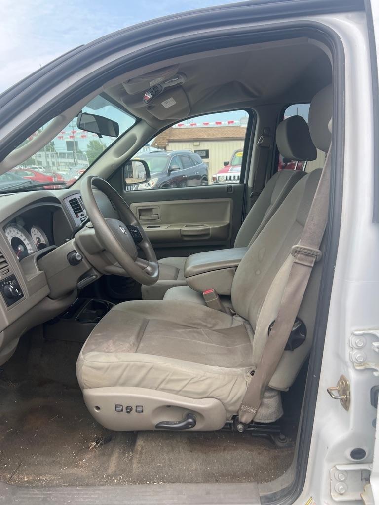 Dodge Dakota 4dr Quad Cab 131 ST 2005