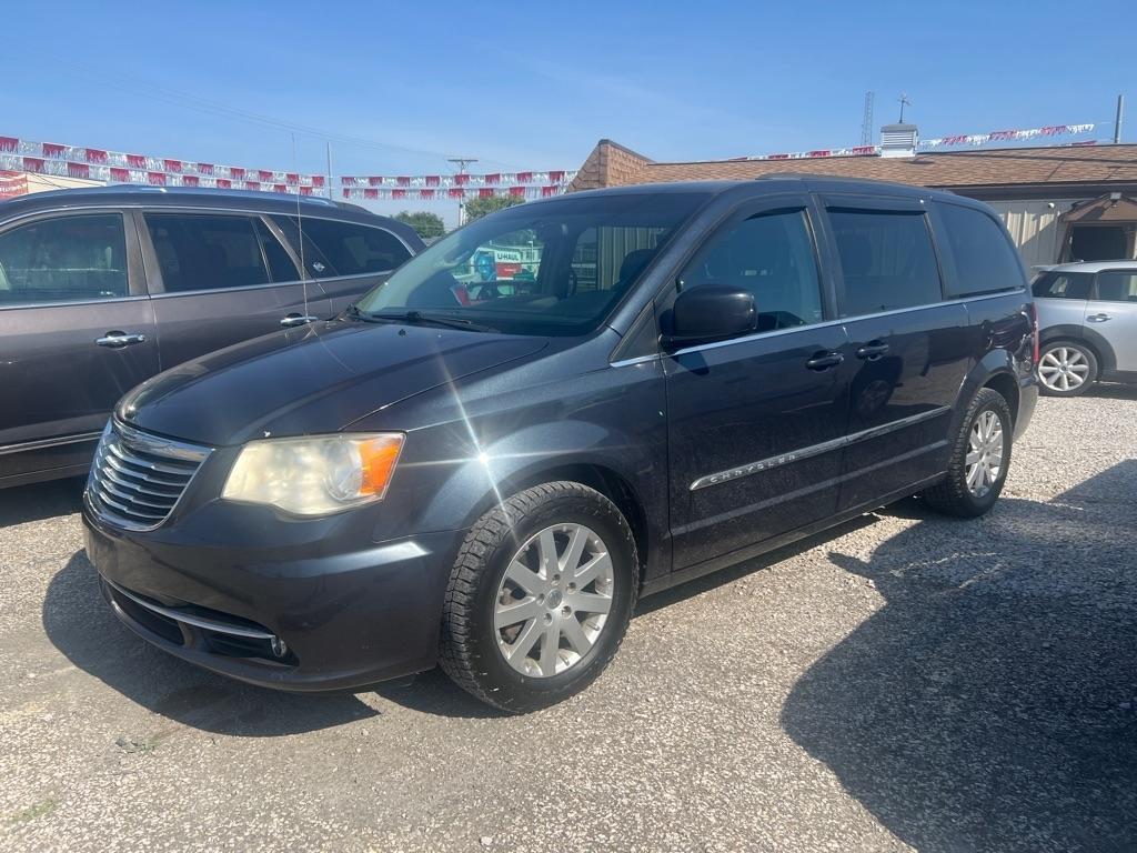 2014 Chrysler Town & Country 4dr Touring FWD