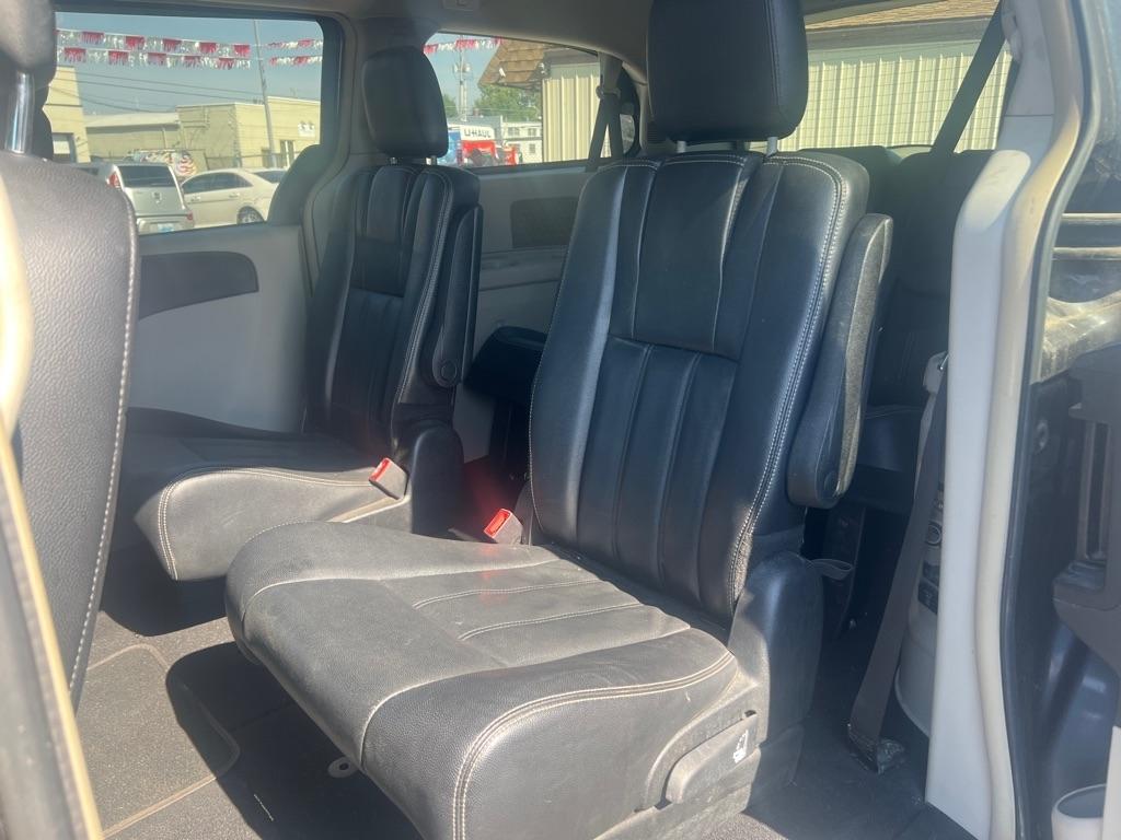 Chrysler Town & Country 4dr Touring FWD 2014