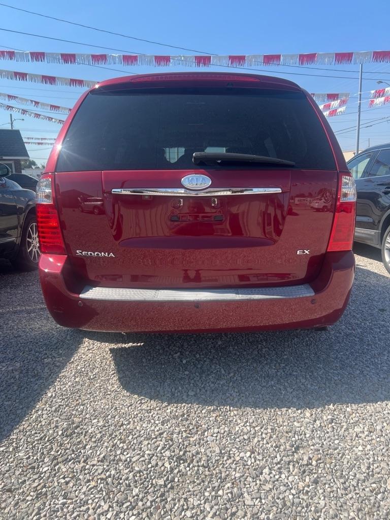 Kia Sedona LX 4D Wagon 2010
