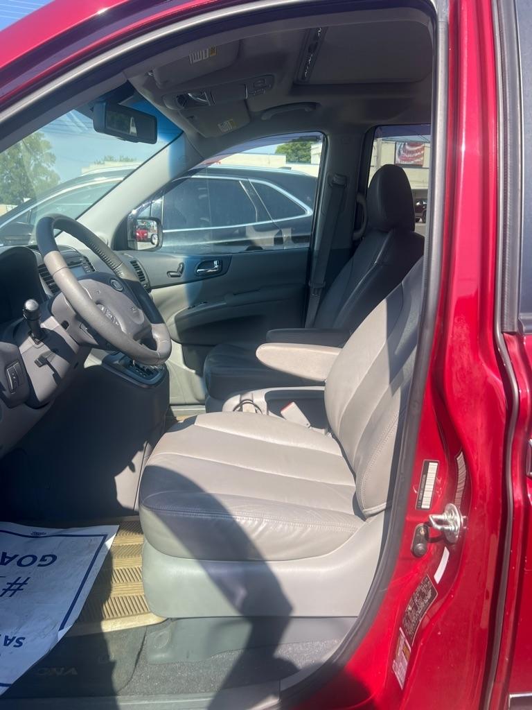 Kia Sedona LX 4D Wagon 2010