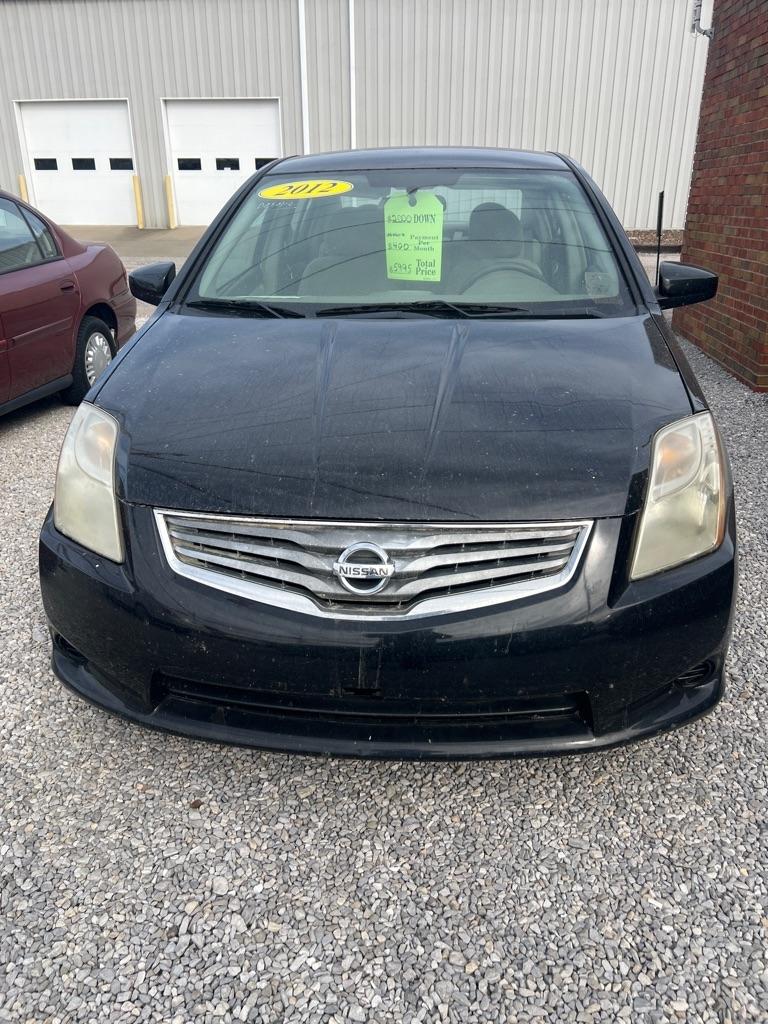 Nissan Sentra 4-Door Sedan 2012