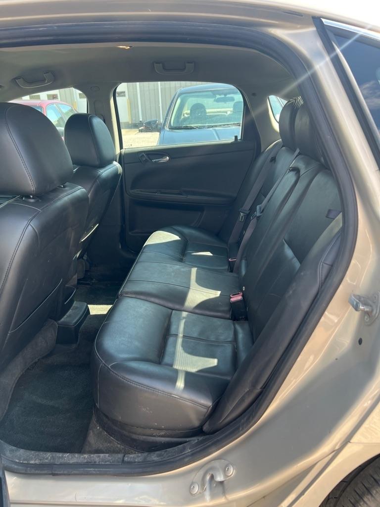 Chevrolet Impala 4dr Sdn LT w/1LT 2011