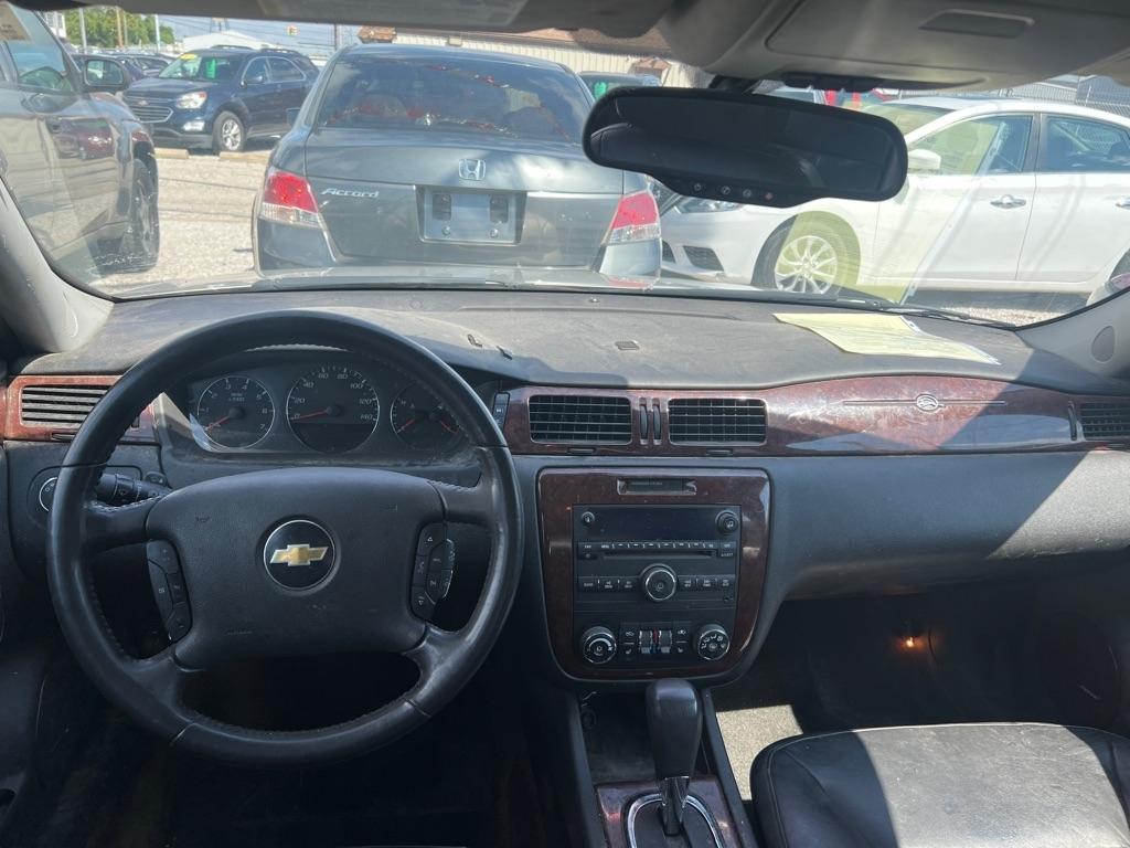 Chevrolet Impala 4dr Sdn LT w/1LT 2011