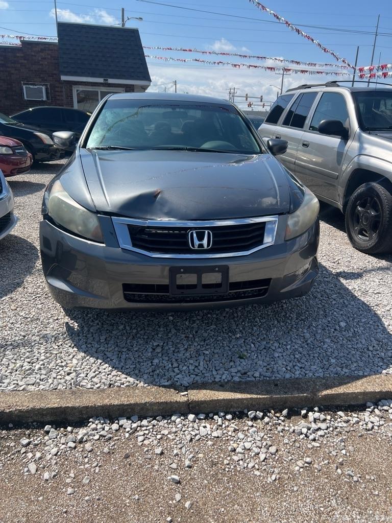 Honda Accord 1800 4-Door Sedan 2010