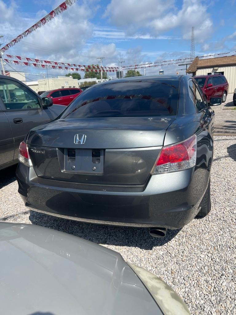 Honda Accord 1800 4-Door Sedan 2010