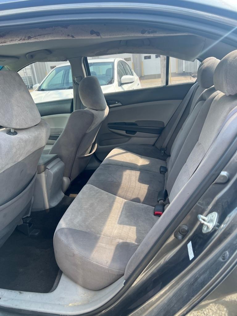 Honda Accord 1800 4-Door Sedan 2010
