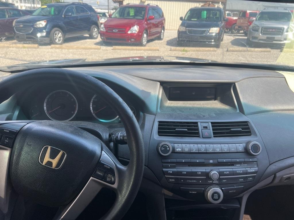Honda Accord 1800 4-Door Sedan 2010