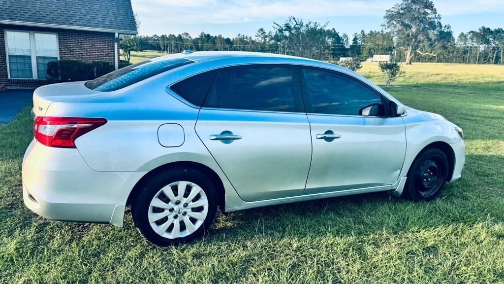 Nissan Sentra SV 4D Sedan 2017