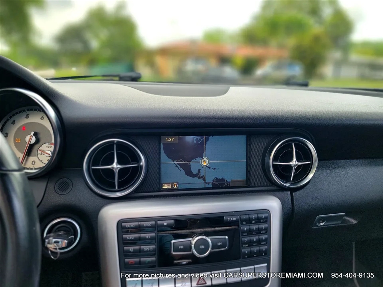 Mercedes-Benz SLK  2012