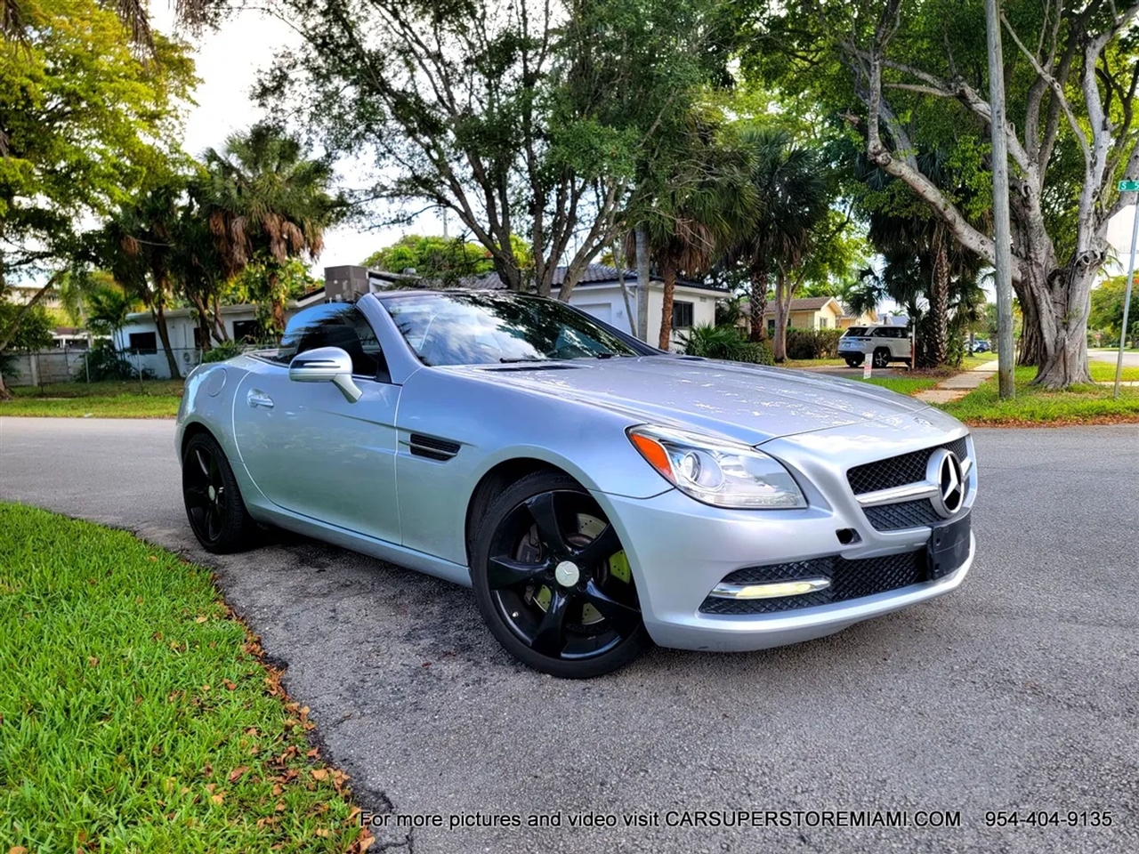Mercedes-Benz SLK  2012