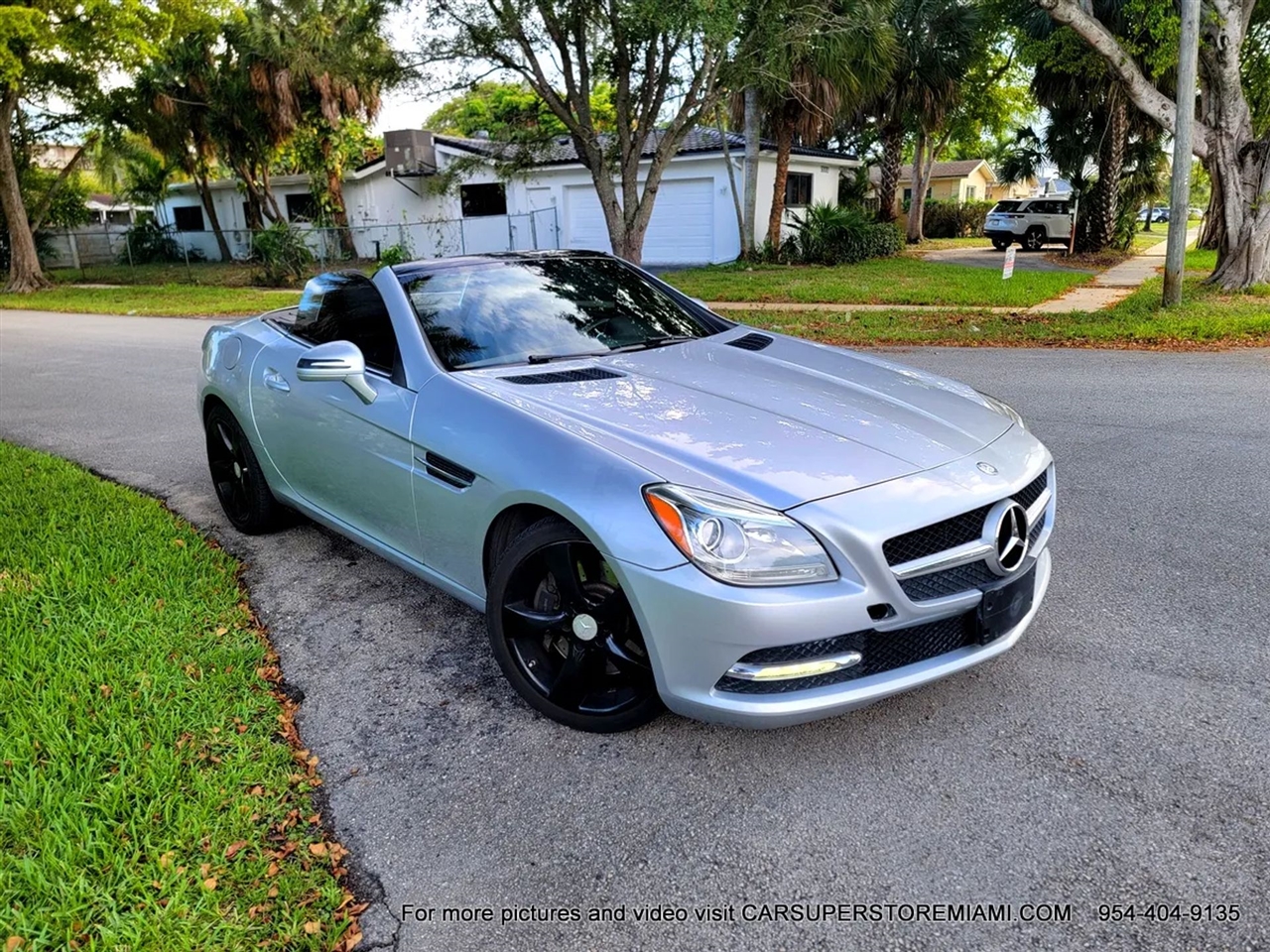 Mercedes-Benz SLK  2012