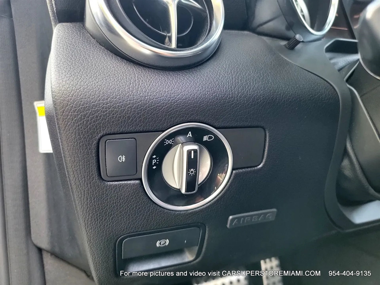 Mercedes-Benz SLK  2012