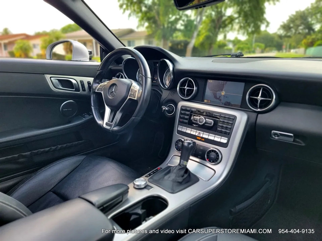 Mercedes-Benz SLK  2012