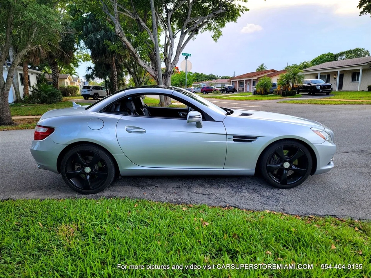 Mercedes-Benz SLK  2012