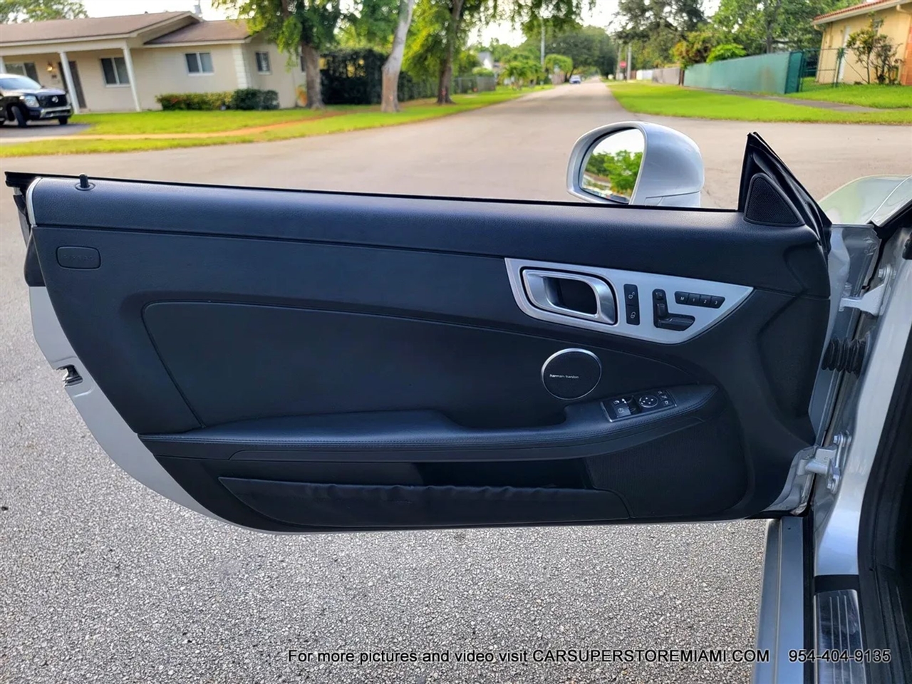 Mercedes-Benz SLK  2012