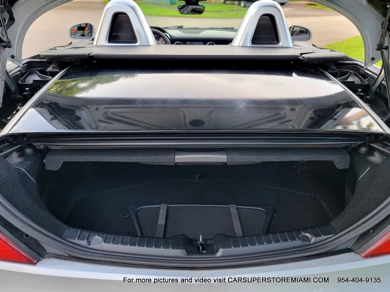 Mercedes-Benz SLK  2012