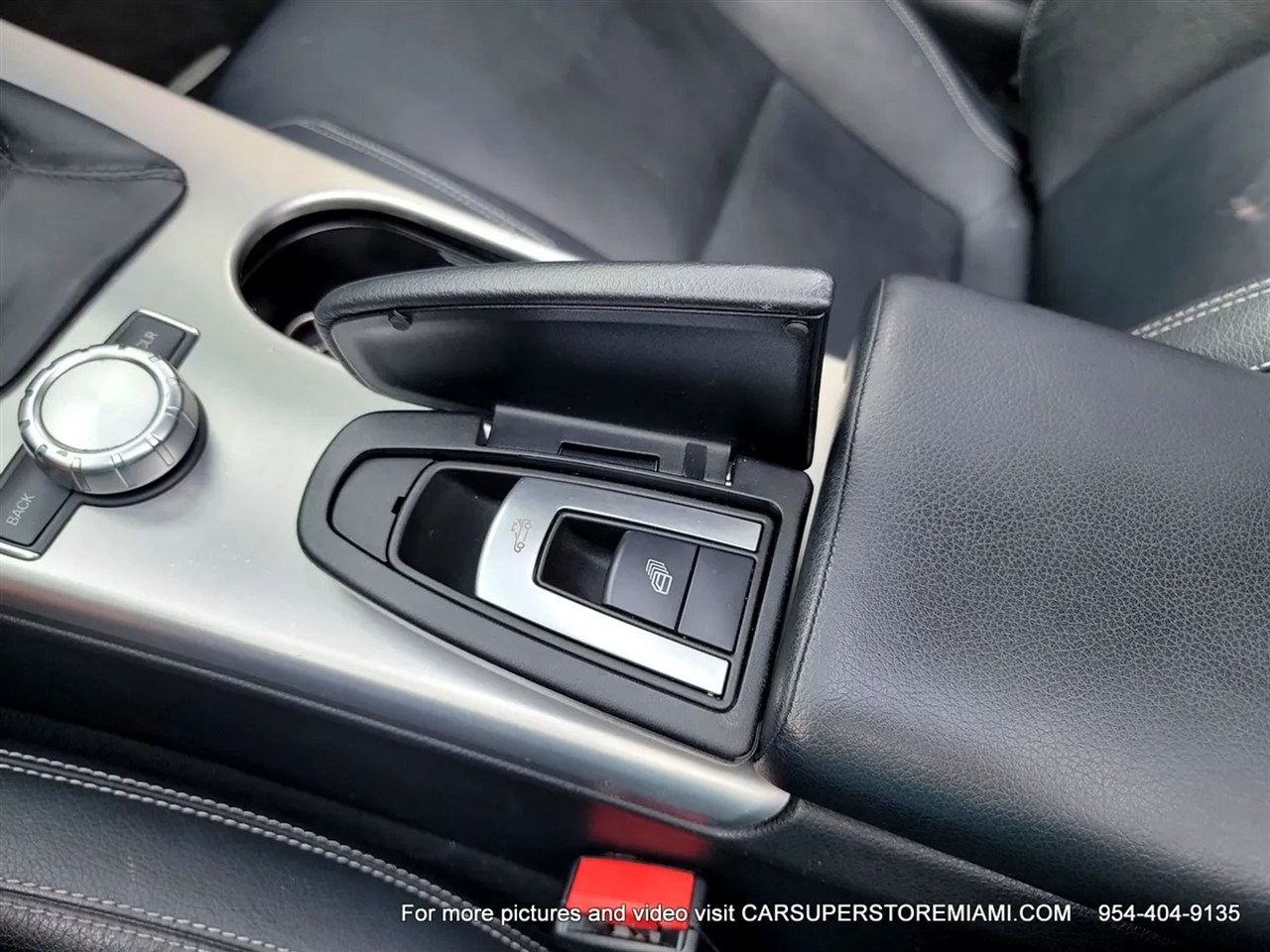 Mercedes-Benz SLK  2012