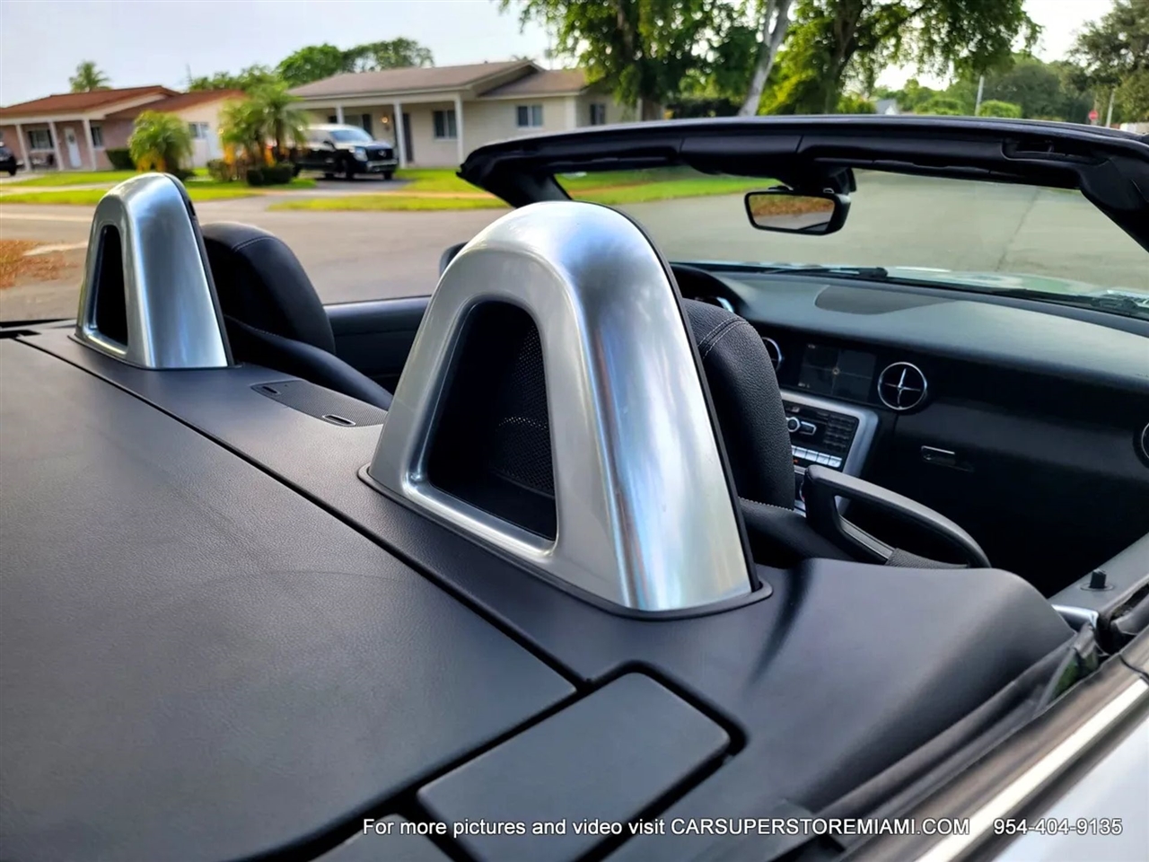 Mercedes-Benz SLK  2012