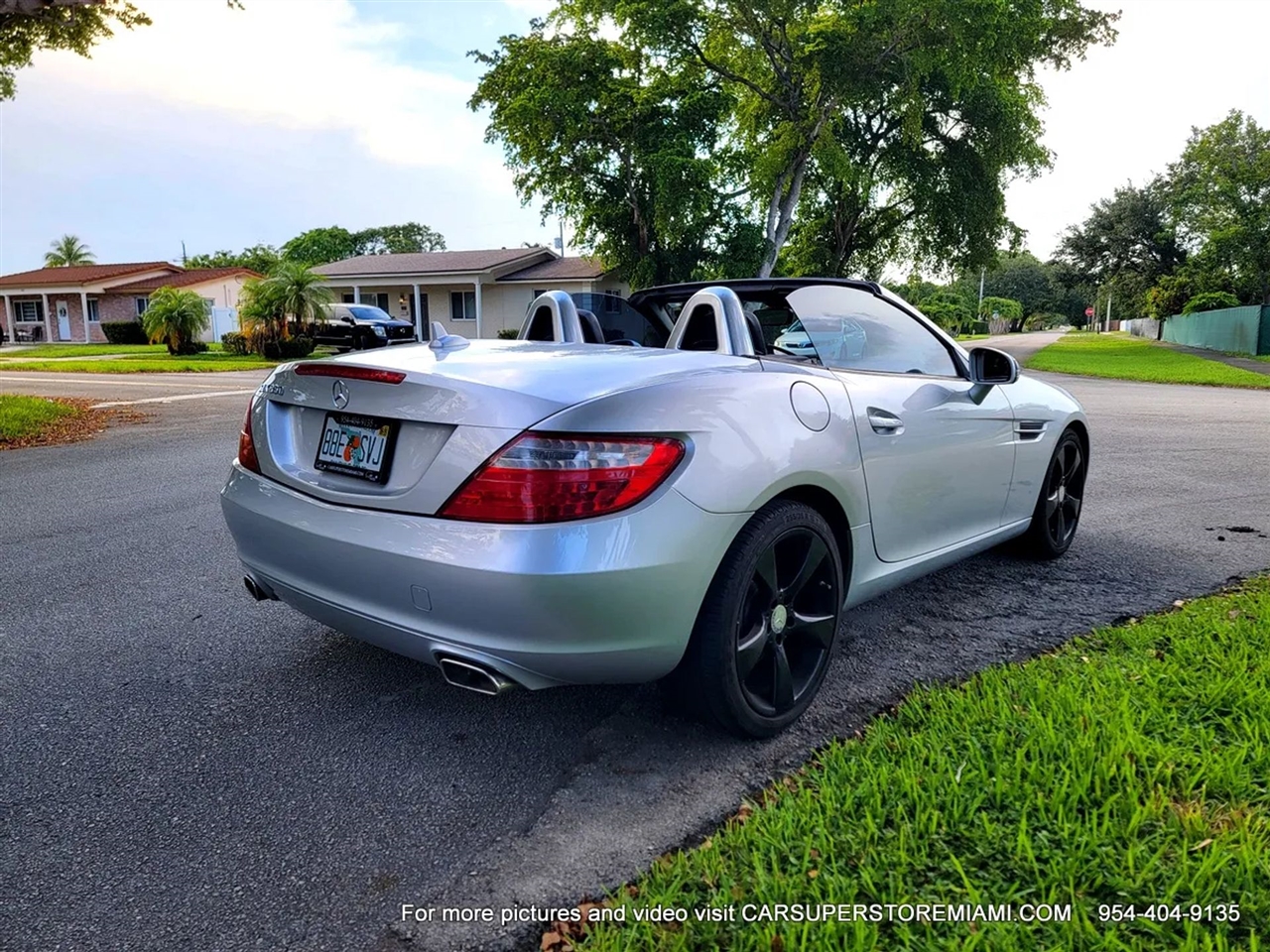 Mercedes-Benz SLK  2012