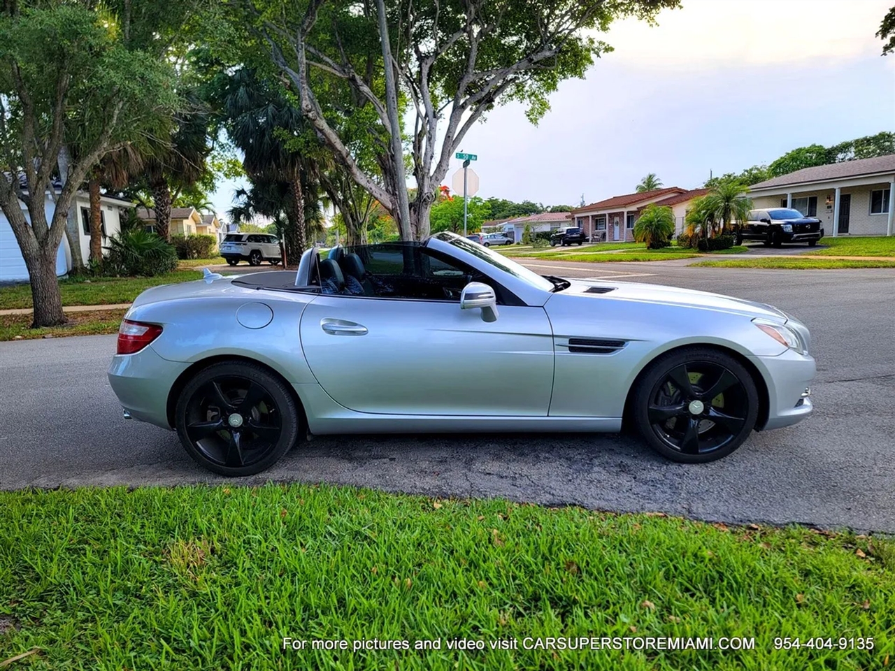Mercedes-Benz SLK  2012