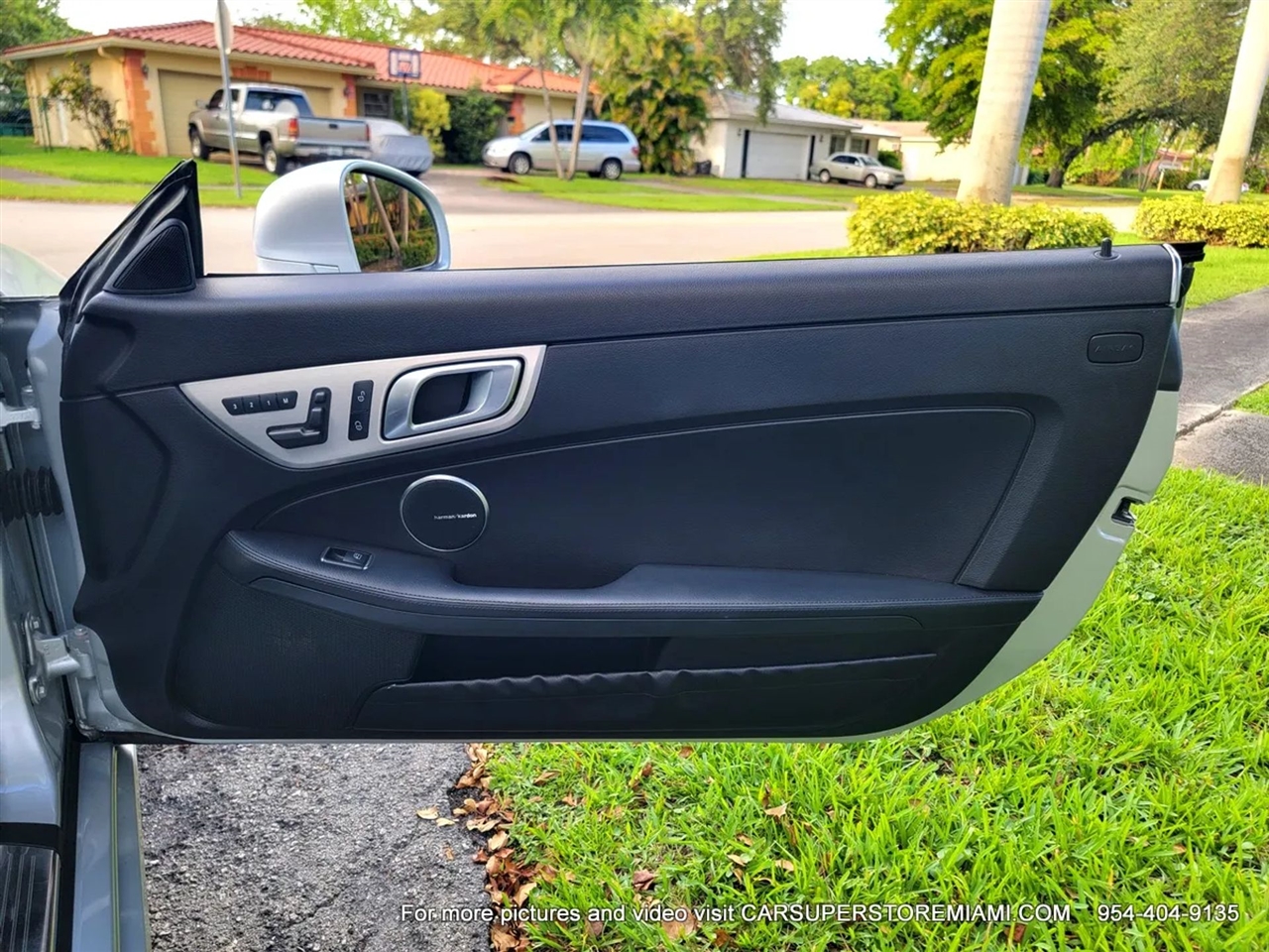 Mercedes-Benz SLK  2012