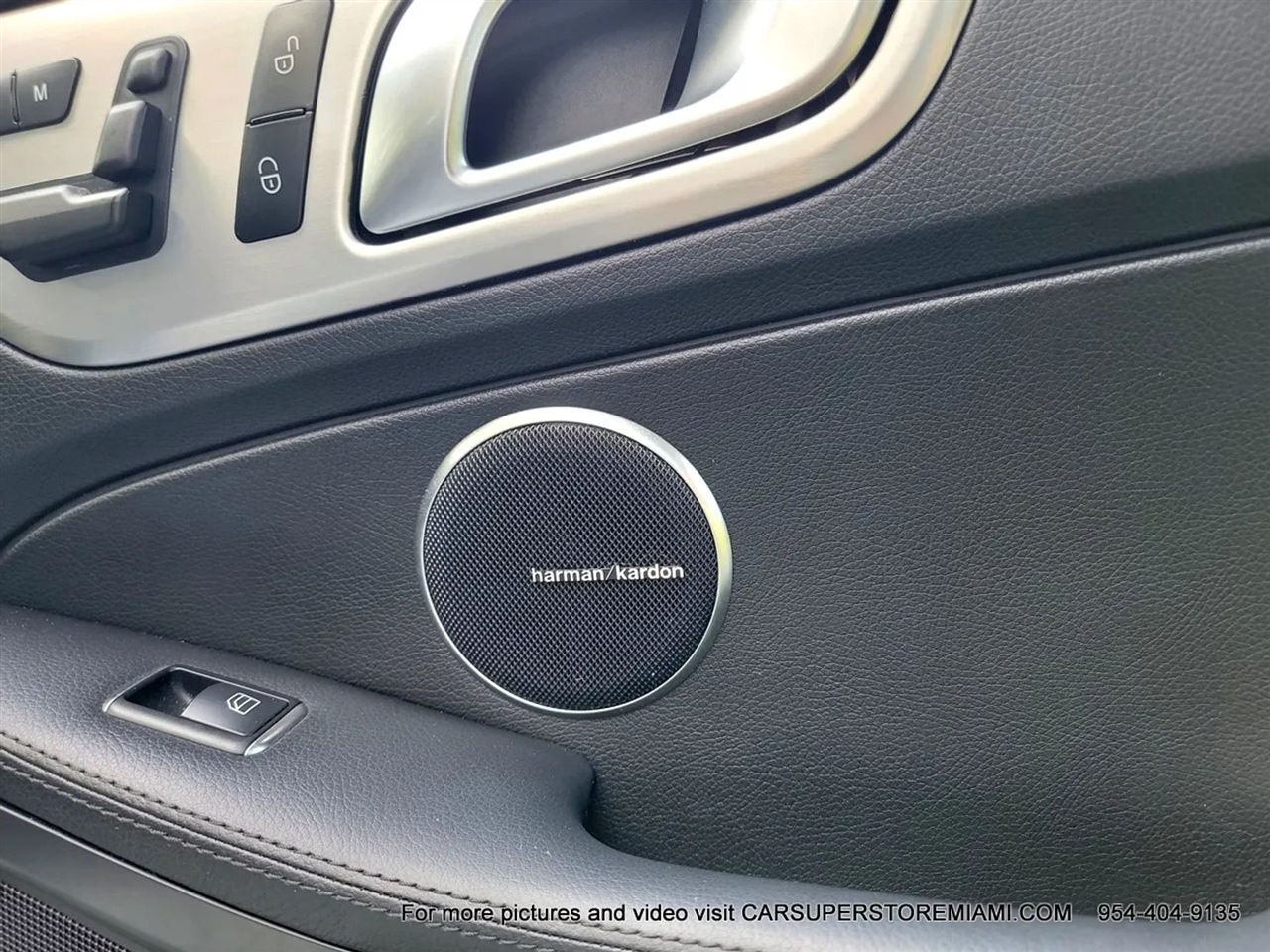 Mercedes-Benz SLK  2012