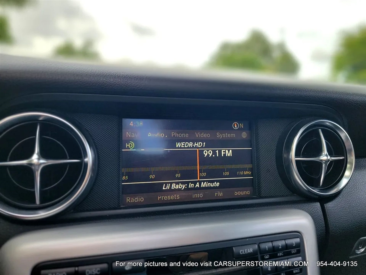 Mercedes-Benz SLK  2012