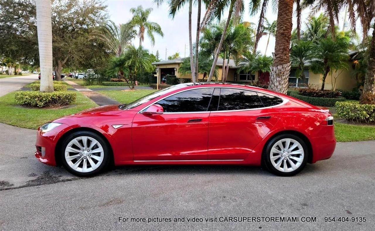 Tesla Model S  2016