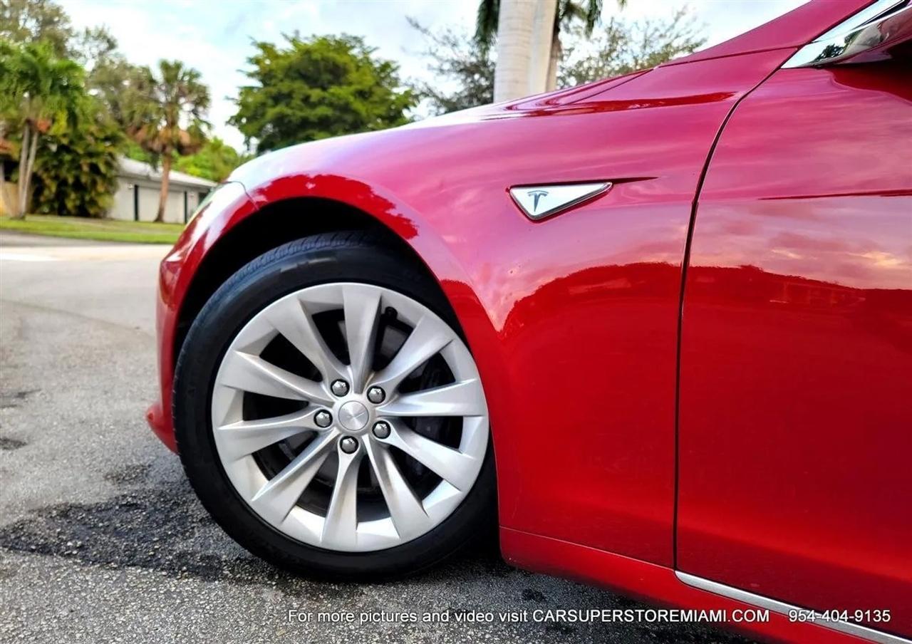 Tesla Model S  2016