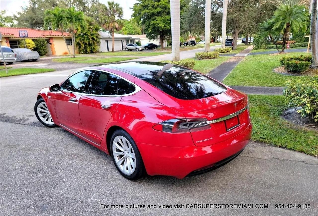 Tesla Model S  2016