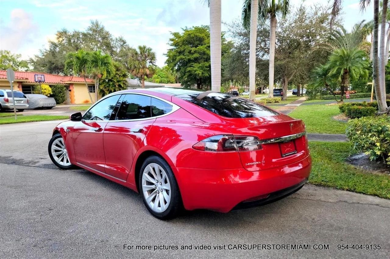 Tesla Model S  2016