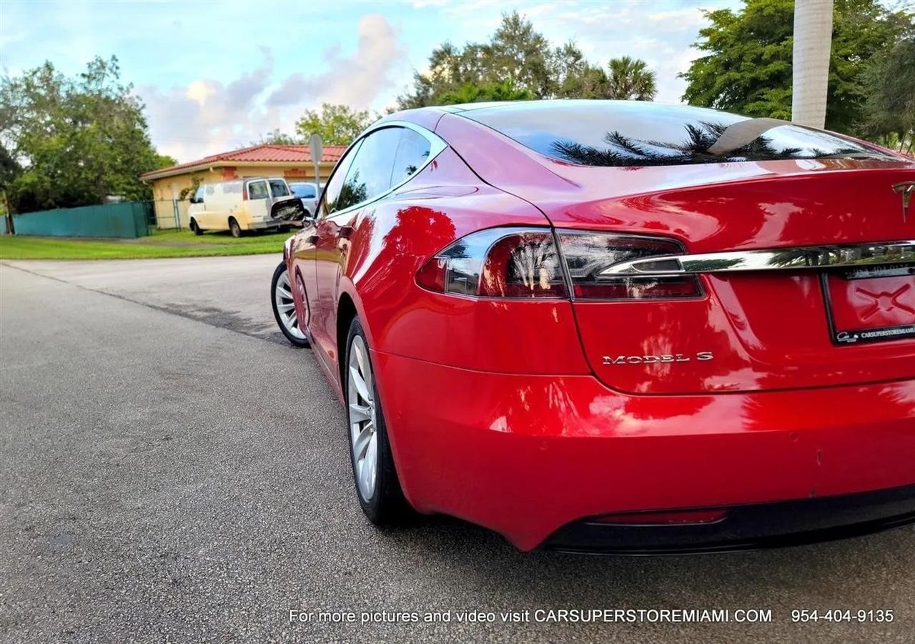 Tesla Model S  2016