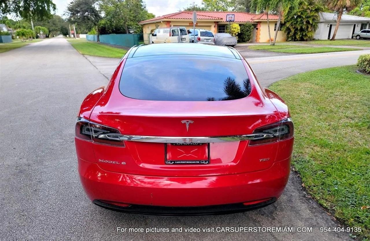 Tesla Model S  2016
