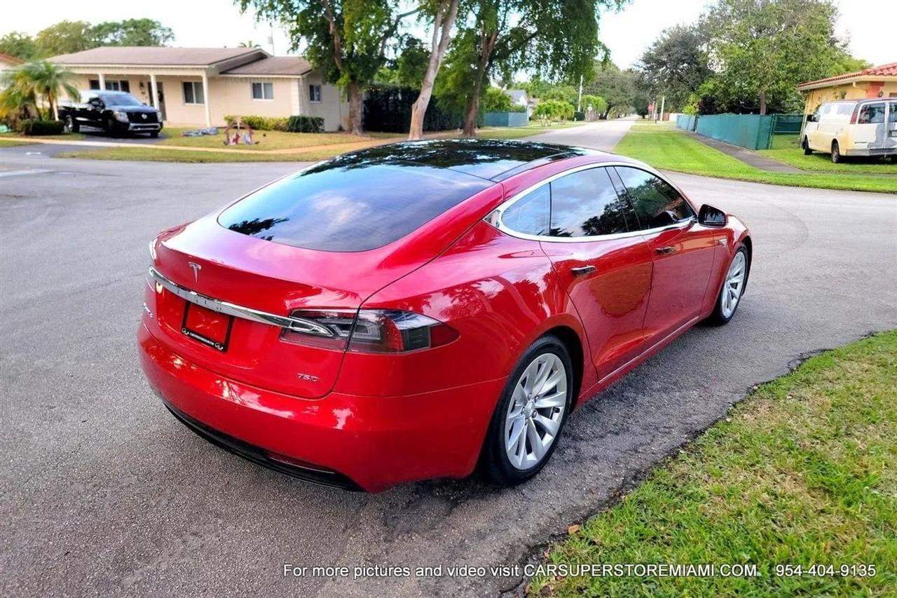 Tesla Model S  2016