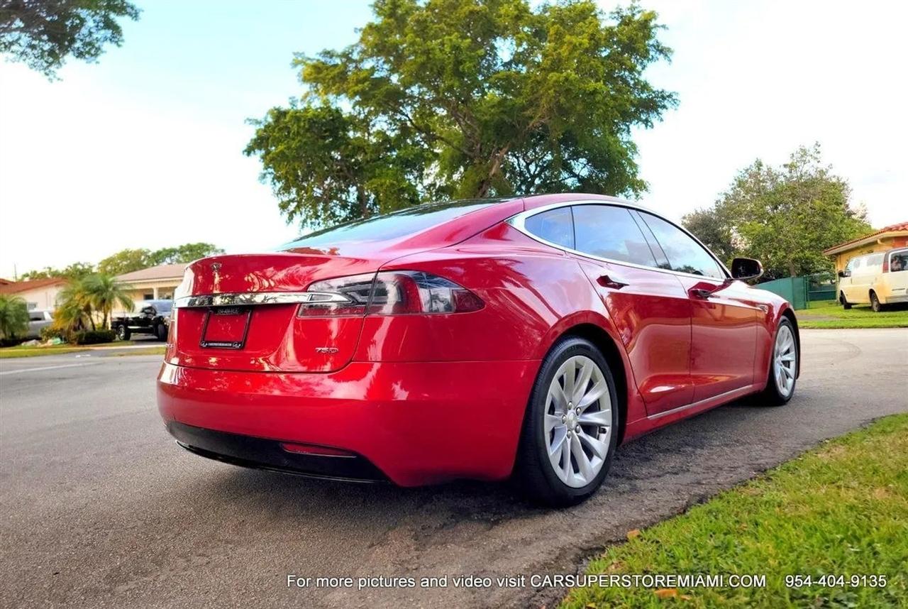 Tesla Model S  2016
