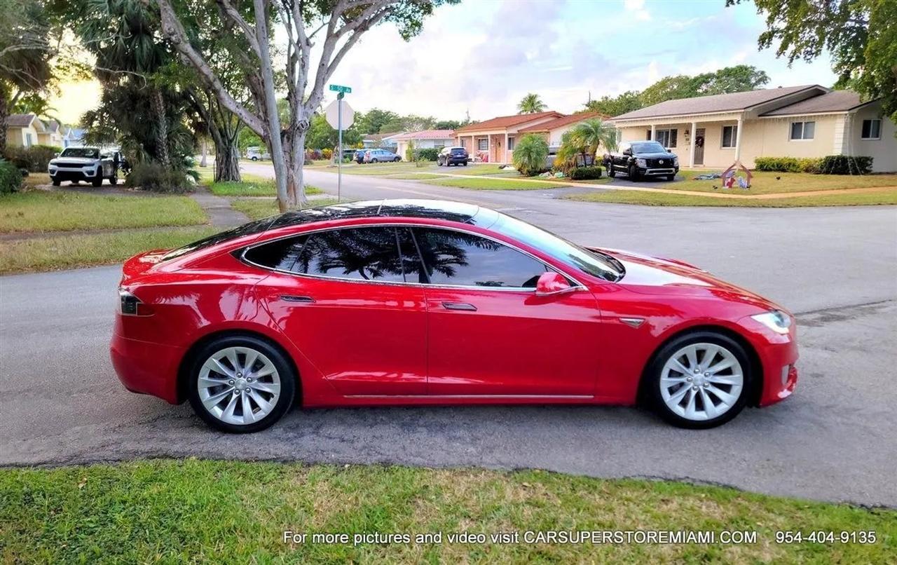 Tesla Model S  2016