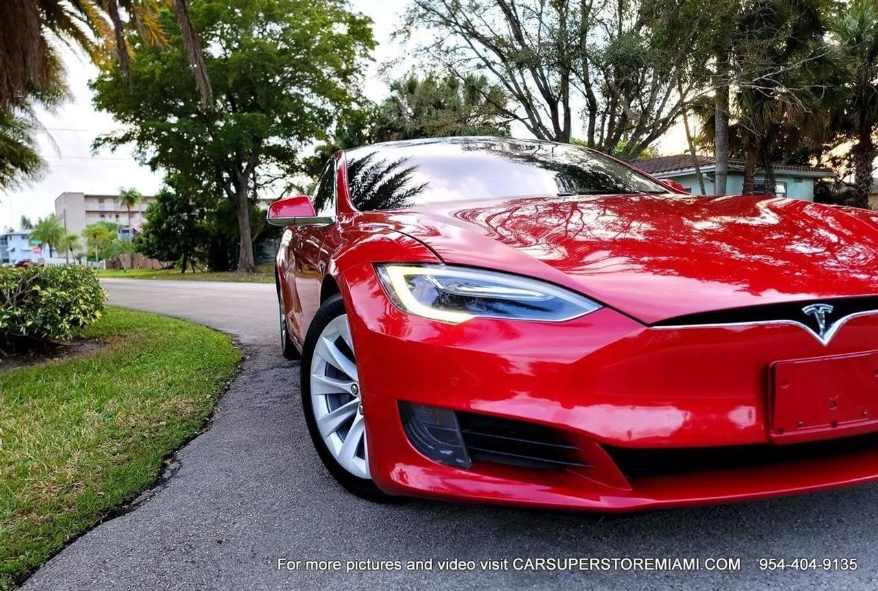 Tesla Model S  2016