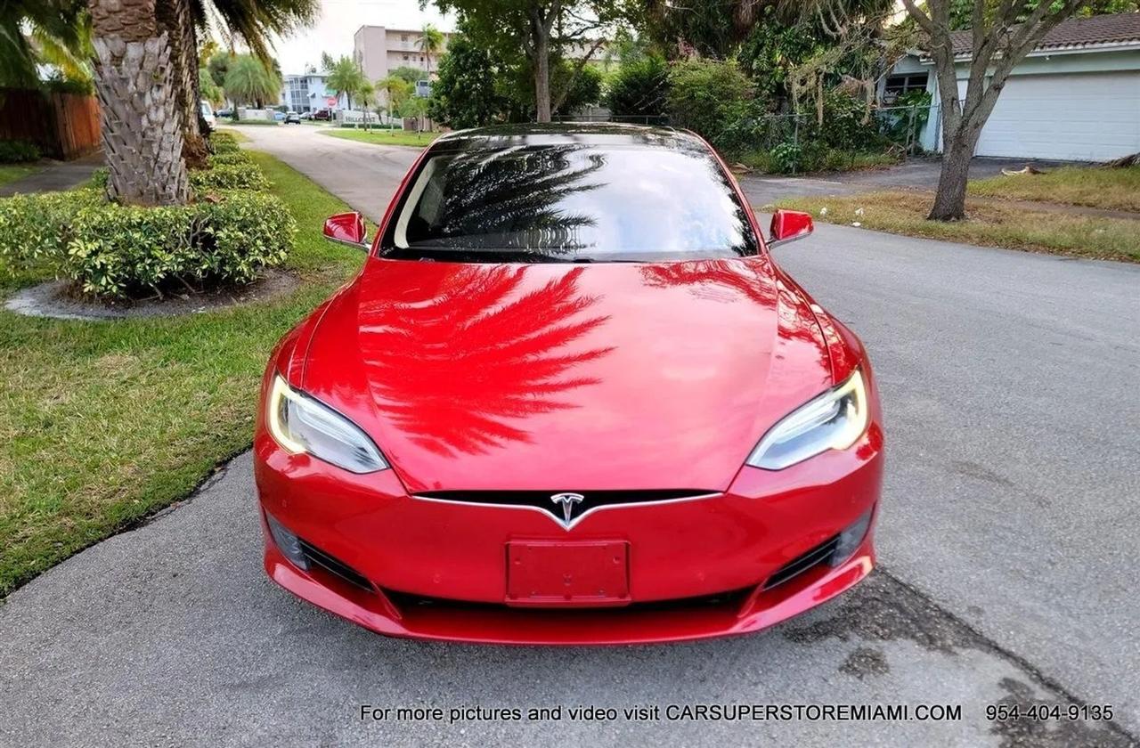 Tesla Model S  2016