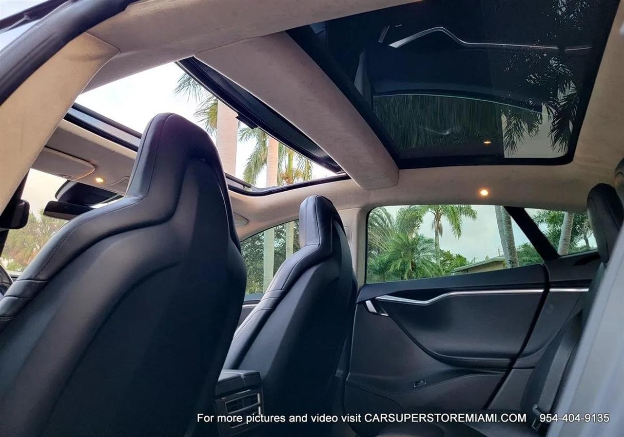 Tesla Model S  2016