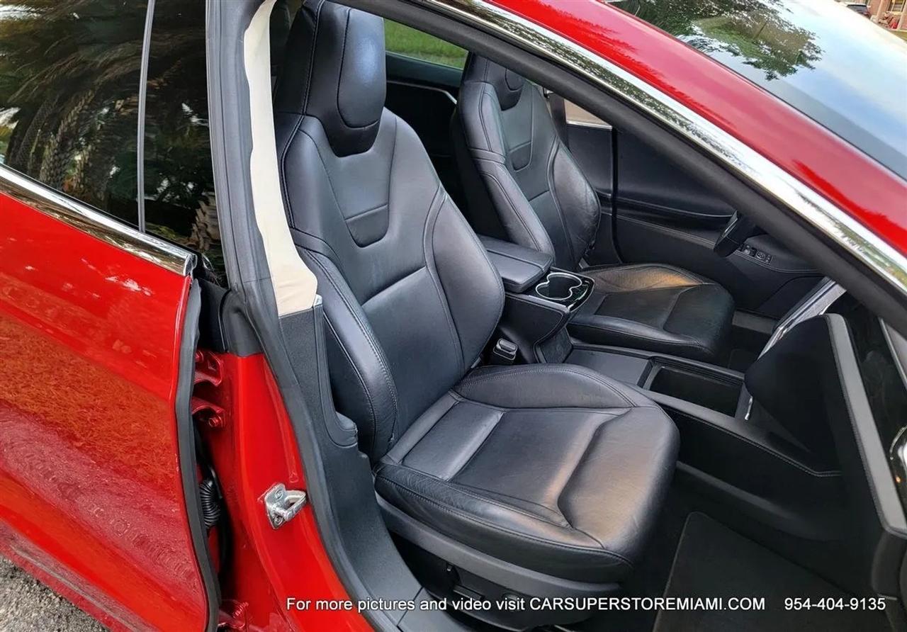 Tesla Model S  2016