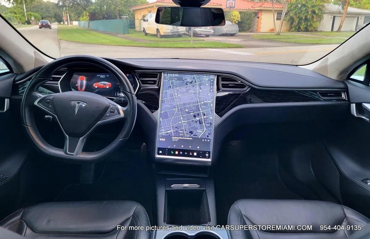 Tesla Model S  2016