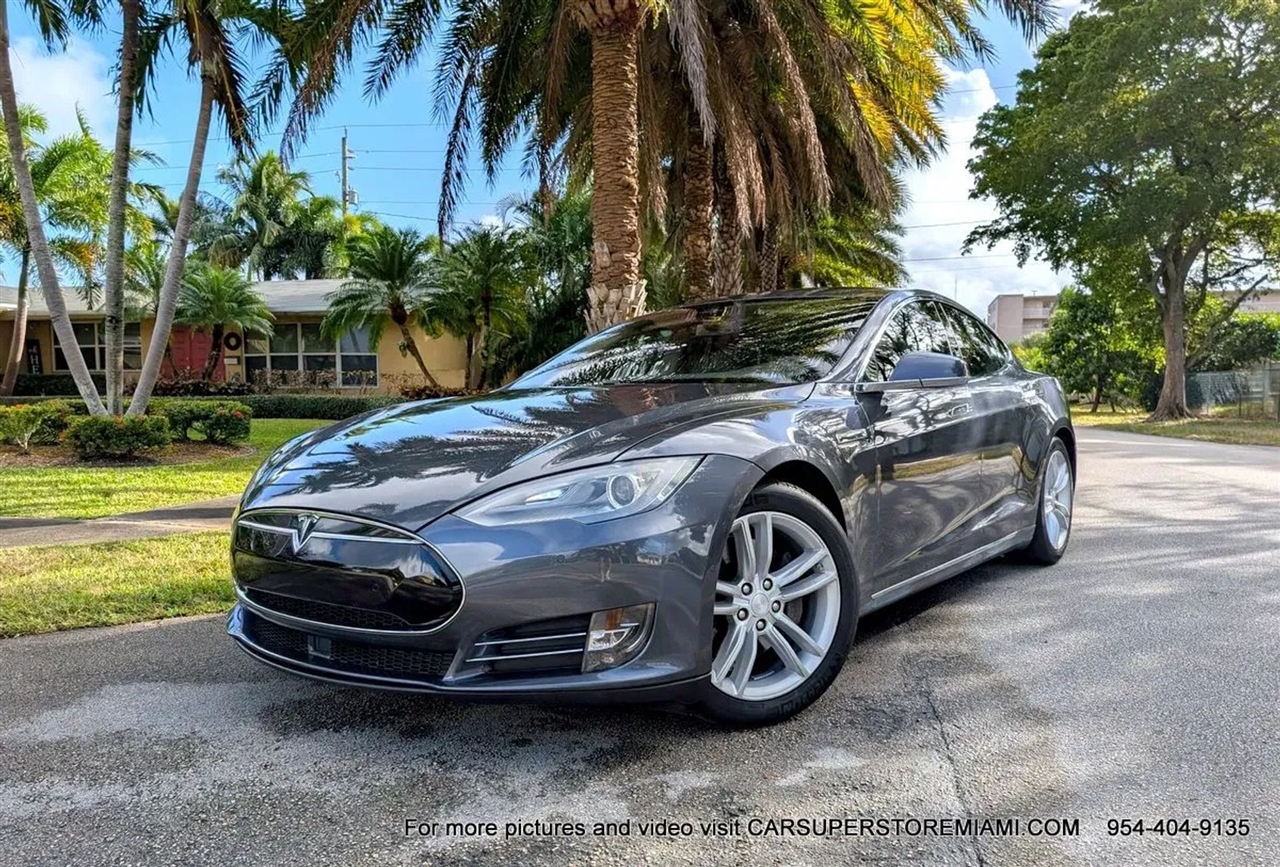 Tesla Model S  2015 Tesla Model S  2015