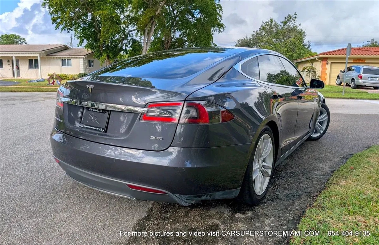 Tesla Model S  2015 Tesla Model S  2015