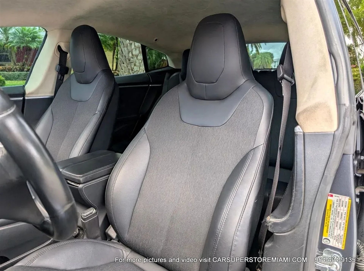 Tesla Model S  2015 Tesla Model S  2015