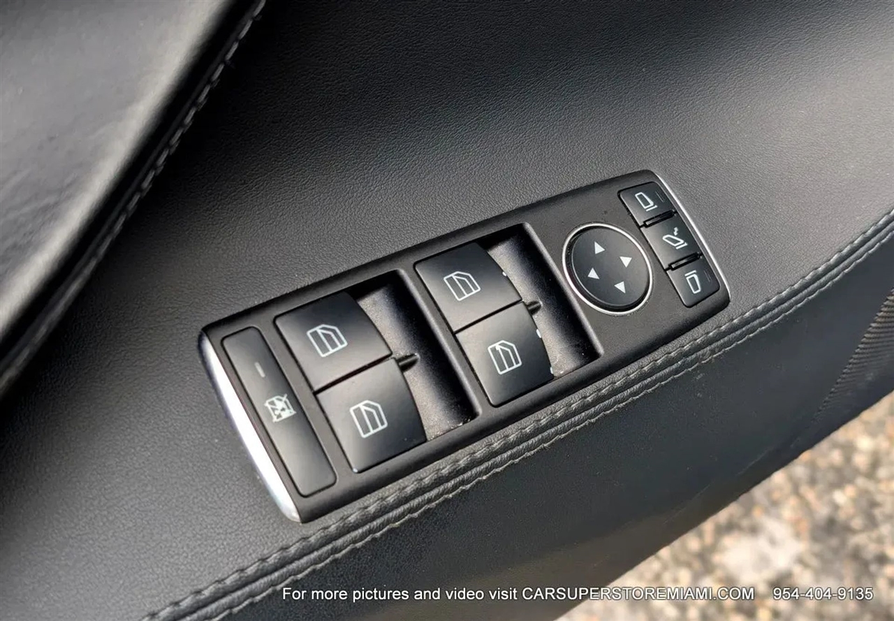 Tesla Model S  2015 Tesla Model S  2015