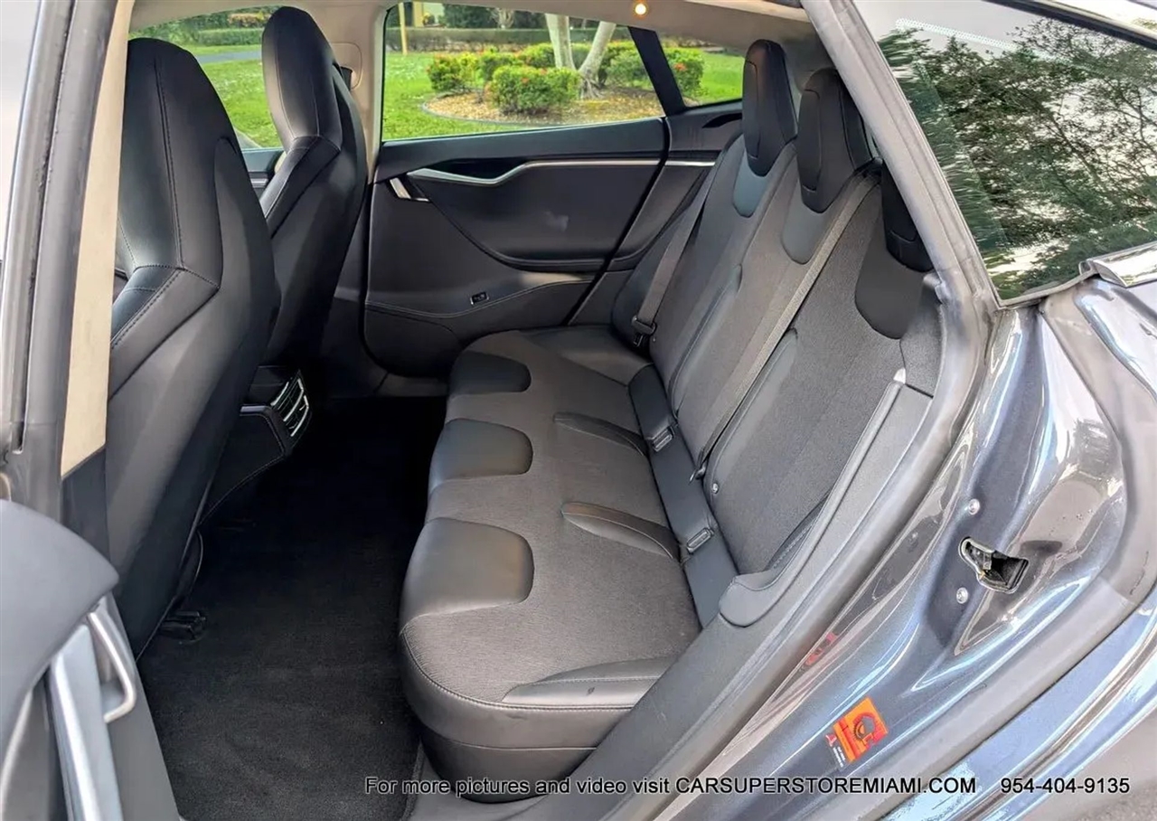 Tesla Model S  2015 Tesla Model S  2015